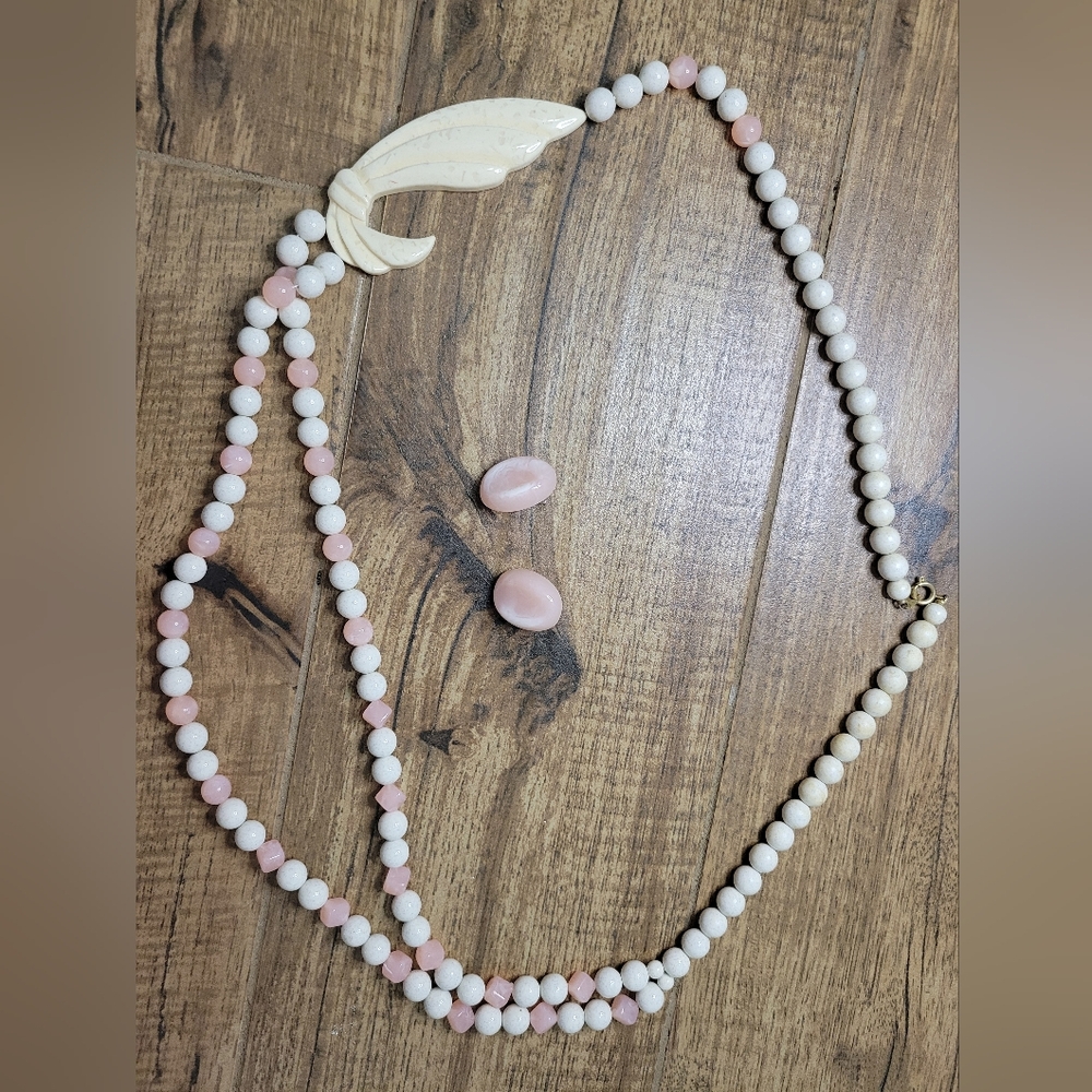 vintage 80s beaded necklace with matching earrings